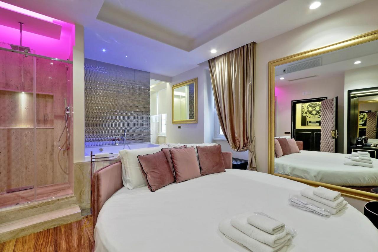 Casa de hóspedes Trevi Diamond Luxury Suites & Jacuzzi *
